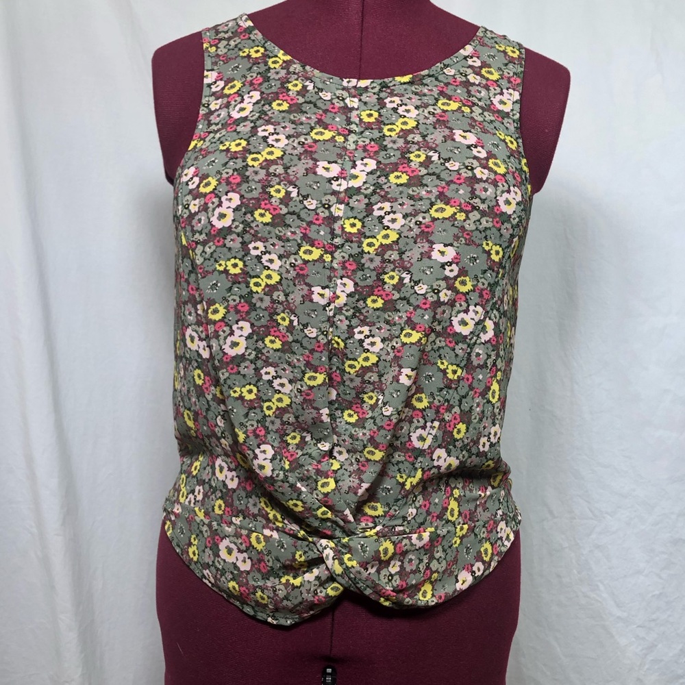 Petticoat Alley Floral Tank Size S